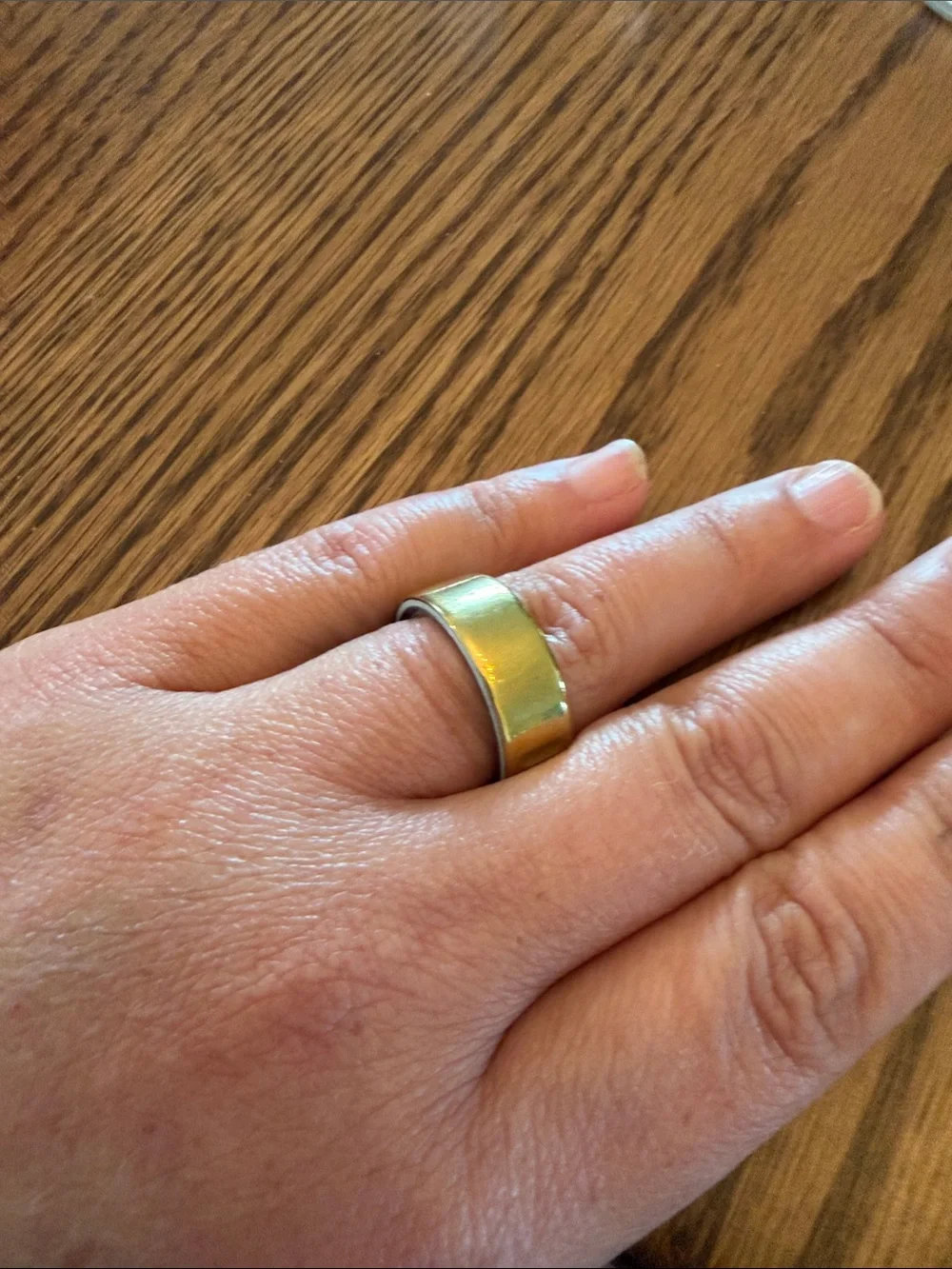 Oura Size 8 with charger get
